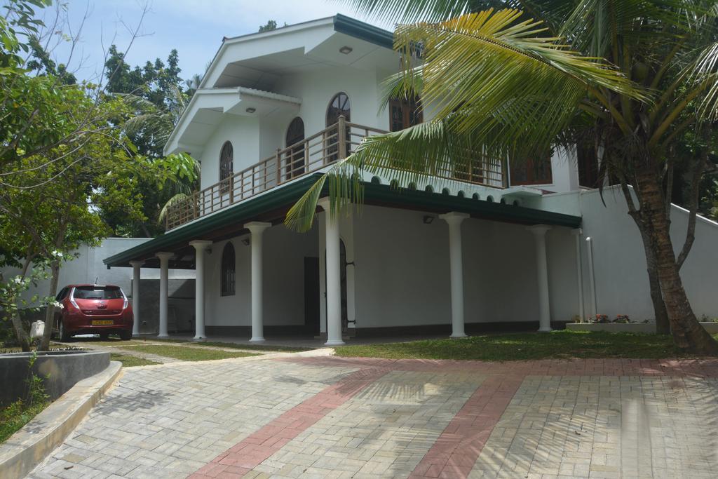 Villa Green White Унаватуна Екстериор снимка